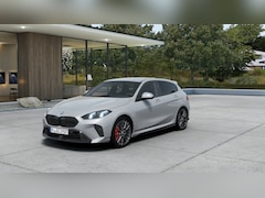 BMW 1-serie - 120 M Sport Automaat / Sportstoelen / Achteruitrijcamera / Comfort Access / Adaptieve LED