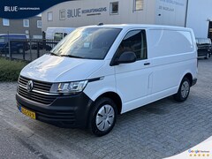 Volkswagen Transporter - T6.1 2.0 TDI 90PK Euro6 L1 Economy Business ✓ Sortimo inrichting ✓ 3-zits ✓ Apple Carplay