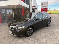 Mercedes-Benz B-klasse - 200 Luxury Line | Navi | Digital Dashbord | Camera | 9316 km Dealeronderhouden