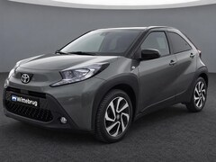 Toyota Aygo X - 1.0 VVT-i MT Pulse | Camera | Stoelverwarming | All Season Banden | Carplay |