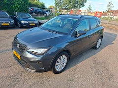 SEAT Arona - 1.0 TSI Style Business Connect Clima Camera PDC App connect