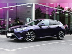 BMW 1-serie - 120 M Sport Automaat / Sportstoelen / Achteruitrijcamera / Stoelverwarming / Getint glas