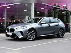 BMW 1-serie - 120 M Sport Automaat / Achteruitrijcamera / Stuurverwarming / Stoelverwarming / Leder / LE