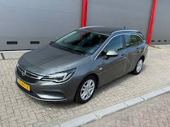 Opel Astra Sports Tourer - 1.6 CDTI Business+