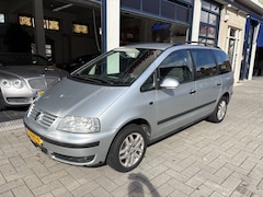 Volkswagen Sharan - 2.0 Trendline 7-PERSOONS/AIRCO/CRUISE