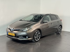Toyota Auris - 1.8 Hybrid Dynamic | Panoramadak | Trekhaak | Navigatie |