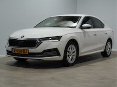 Skoda Octavia - 1.0 115pk e-TSI Business Edition Plus Navigatie Climatronic Adaptive Cruise Control 284