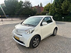 Toyota iQ - 1.0 VVTi Aspiration