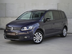 Volkswagen Touran - 1.2 TSI Style 7p. Airco, Cruise, Stoelverwarming