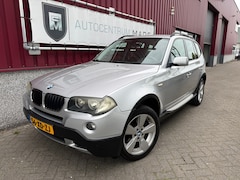 BMW X3 - 2.0i Executive // Clima // 4X4 // PDC // Trk.HK