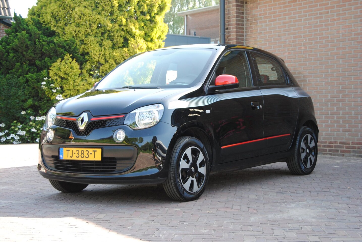 Renault Twingo - 1.0 SCe Collection NL auto NAP trekhaak - AutoWereld.nl