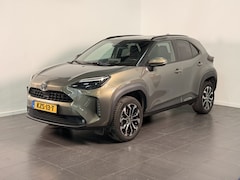 Toyota Yaris Cross - 1.5 Hybrid 115 First Edition Winterpack | Stoel / Stuur en voorruitverwarming | Parkeersen