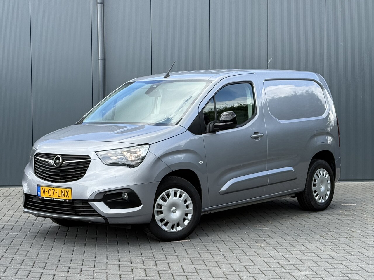 Opel Combo - 50kWh 136 PK / AUTOMAAT / L1H1 / CAMERA / 1e EIG. / 35.706 KM! / CRUISE / AIRCO - AutoWereld.nl