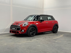 MINI 5-Deurs - 2.0 Cooper S Pepper Handgeschakeld | Stoelverwarming |