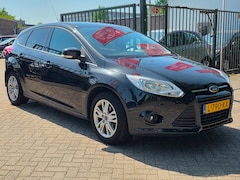Ford Focus - 1.6 TI-VCT Ambiente Airco elektrische ramen cv op afs