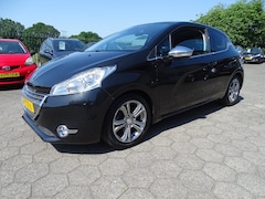Peugeot 208 - 1.6 VTi Allure ECC/LMV/CRUISE/TREKHAAK