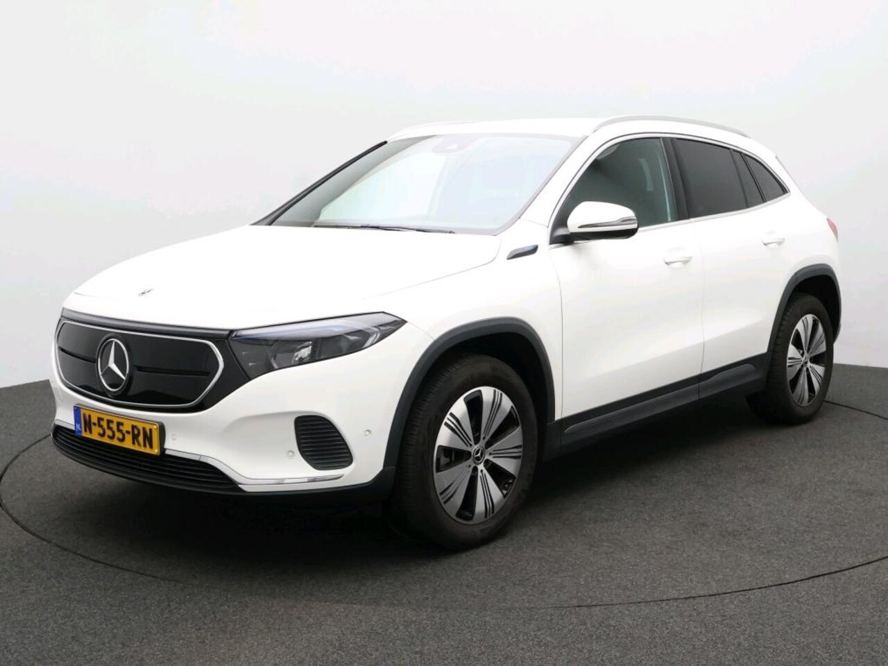 Mercedes-Benz EQA - 250 Business Solution Luxury 67 kWh Ledkoplampen | Dodehoekassistent | Parkeerpakket met a - AutoWereld.nl