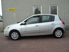 Renault Clio - 1.2 TCe navi airco 5 dr bj2011