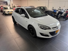 Opel Astra - 1.4 Selection