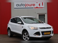 Ford Kuga - 1.6 Titanium