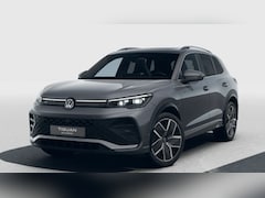 Volkswagen Tiguan - 1.5 eHybrid R-Line Edition / Resterende Fabrieksgarantie tot 6-7 2030 / Trekhaak / Panoram