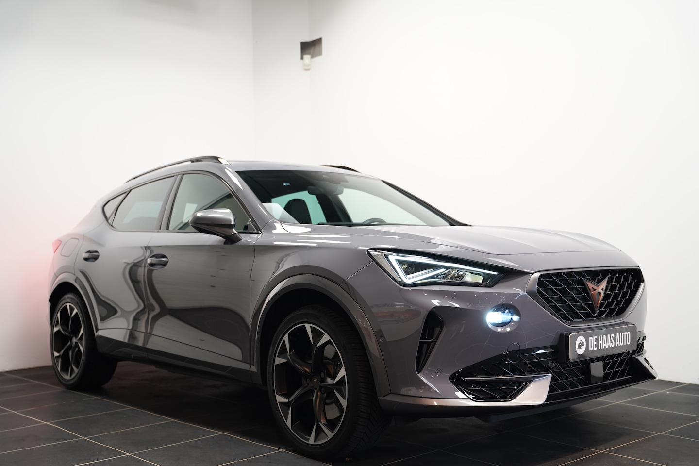 CUPRA Formentor - 1.4 e-Hybrid 245 pk VZ Performance|Pano dak|Trekhaak|Acc|19 inch - AutoWereld.nl