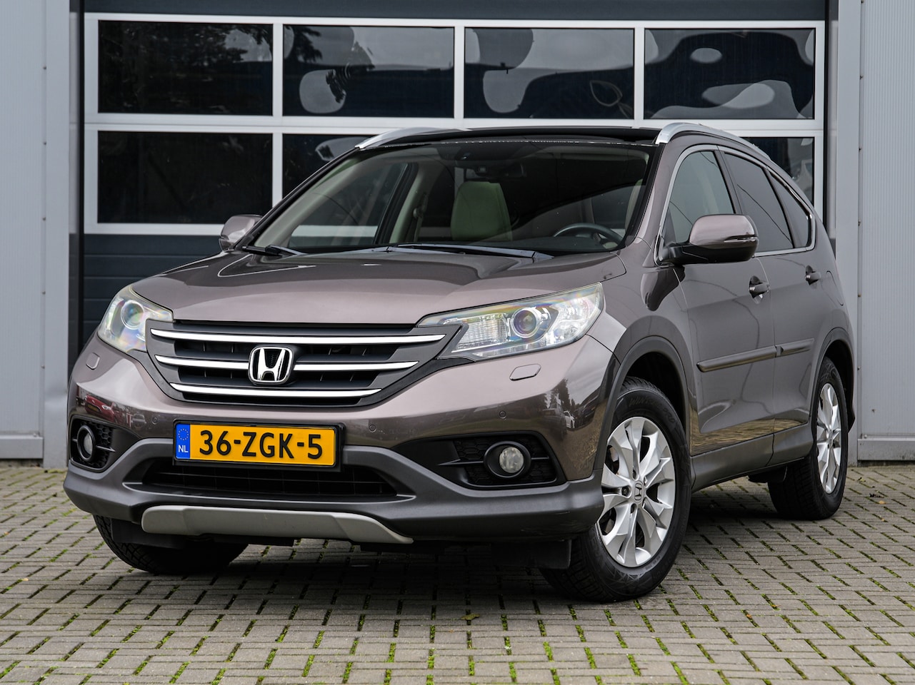 Honda CR-V - 2.0 AWD Executive | Leder | Panoramadak | Camera | Xenon | Keyless | Stoelverwarming | Tre - AutoWereld.nl
