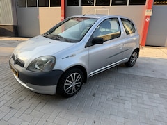 Toyota Yaris - 1.0-16V VVT-i Terra