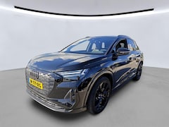 Audi Q4 e-tron - 40 Launch Edition S Competition 77 kWh / Camera / Stoelverwarming