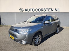 Mitsubishi Outlander - 2.0I PHEV 203pk Automaat Panoramadak Trekhaak Hybride 4WD Leder+Verwarmd Bluetooth Rockfor