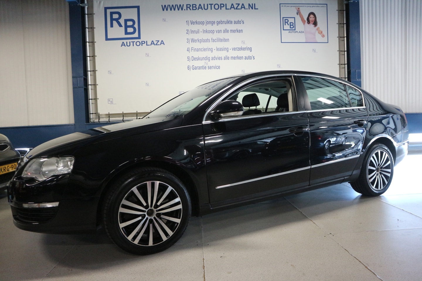 Volkswagen Passat - 3.2 V6 Highline 4M / VOL / NAP KM STAND / TOP DEAL ! ! ! - AutoWereld.nl