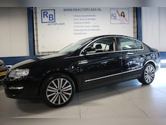 Volkswagen Passat - 3.2 V6 Highline 4M / VOL / NAP KM STAND / TOP DEAL