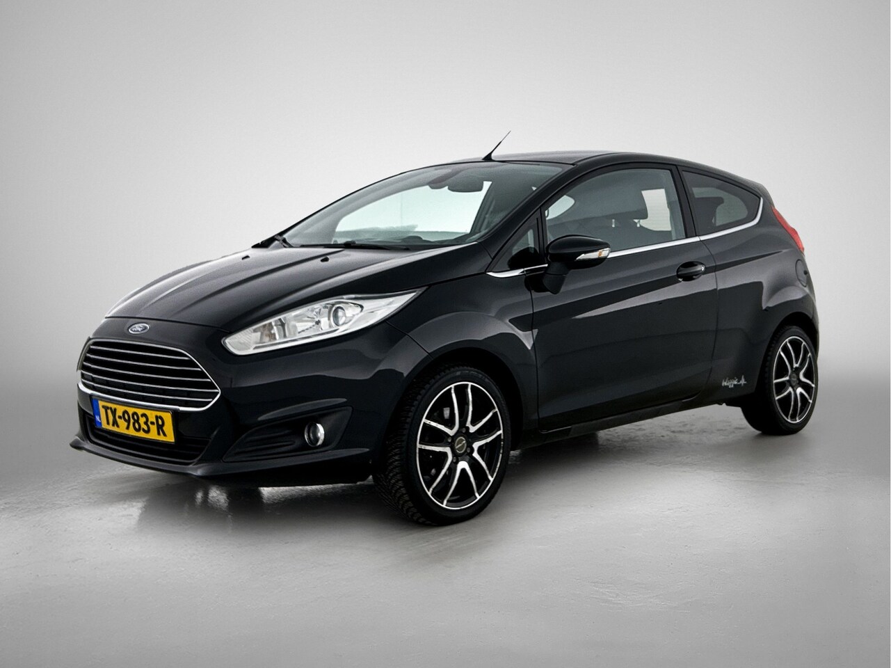 Ford Fiesta - 1.0 EcoBoost Titanium Voorzien van Handgas en Bedrijfsrem - AutoWereld.nl