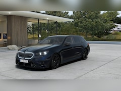 BMW 5-serie Touring - M5 Automaat / M Drive Professional / Panoramadak / Bowers & Wilkins / M Multifunctionele S