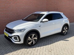 Volkswagen T-Roc - 1.5 TSI 150pk DSG R-Line Navigatie Apple Carplay/Android Auto Parkeersensoren Camera Adapt