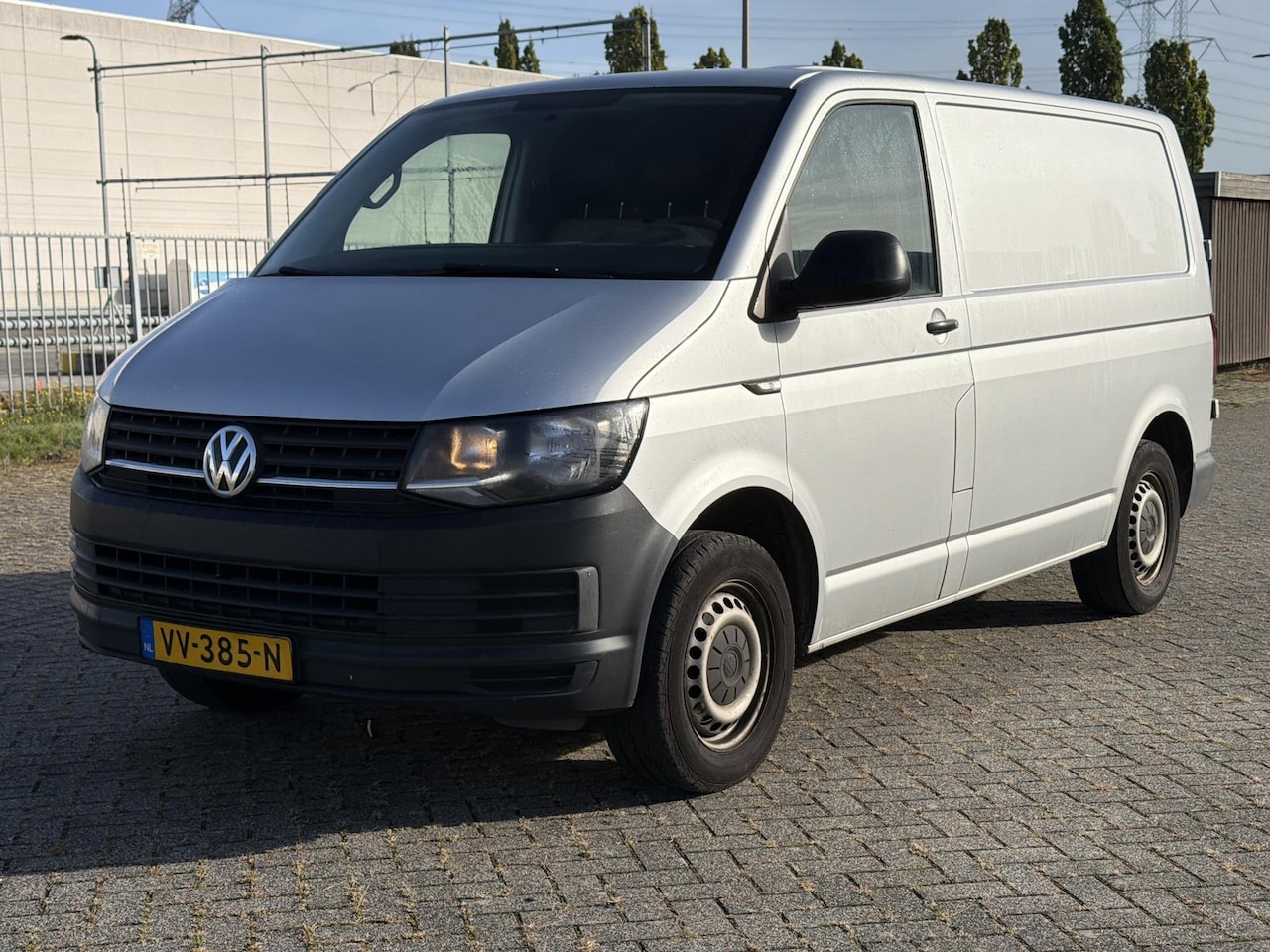 Volkswagen Transporter - 2.0 TDI L1H1 Highline | € 6.450,- NETTO! | Cruise | Airco | Bijrijdersbank | Trekhaak | - AutoWereld.nl