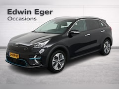 Kia e-Niro - DynamicPlusLine 64 kWh | SOH 100% | 3 Fase laden | Schuif/kanteldak | Half Leder | Andriod