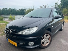 Peugeot 206 SW - 1.4 Air-line (nieuwe apk bij aflevering)