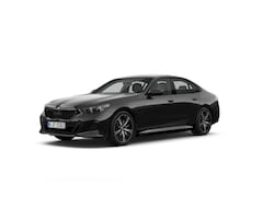 BMW 5-serie - 530e M-Sport Pro | Trekhaak | 20" | Panorama