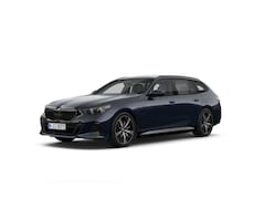 BMW 5-serie Touring - 530eM-Sport Pro | Trekhaak | Panorama