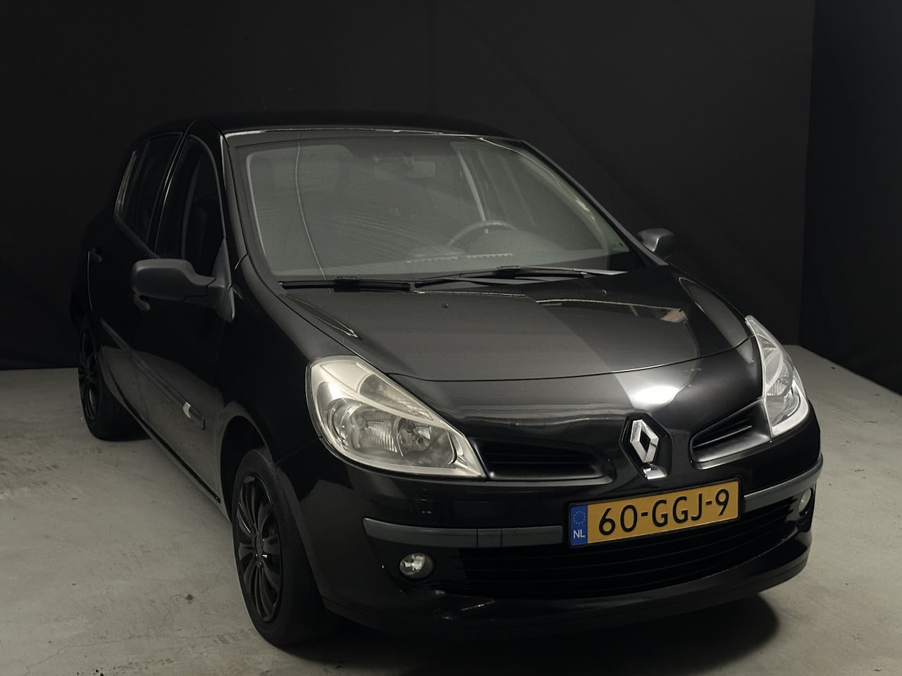 Renault Clio - 1.2-16V Special Line Black *AC*NAP* - AutoWereld.nl