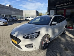 Ford Focus Wagon - 1.0 EcoBoost Hybrid ST Line X Business camera Zeer gave kleur