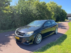Opel Astra GTC - 2.0 T OPC |Dis=V.V|Luxe|