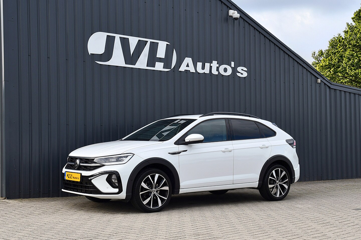 Volkswagen Taigo - 1.0 TSi AUT/DSG (2x)R-Line 12-2022 | Virtual CP | Sport | Keyless | LED | Cam - AutoWereld.nl