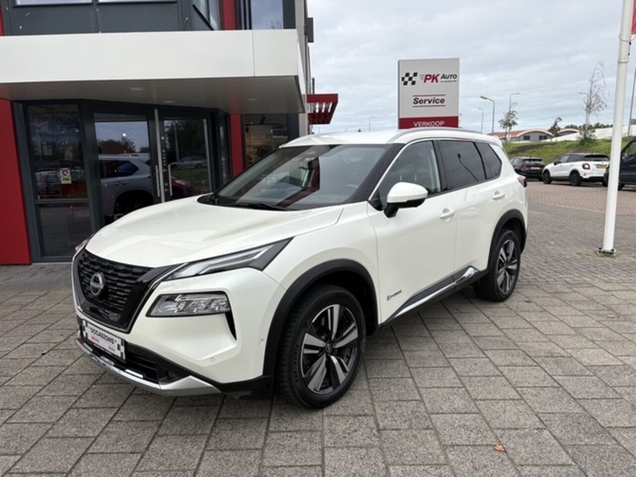 Nissan X-Trail - 1.5 e-4orce Tekna 4WD | Navi | 360 camera | Cruise | 60.589 km Dealeronderhouden - AutoWereld.nl