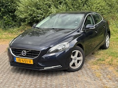 Volvo V40 - 2.0 D2 Momentum Business/ NAVI / PDC /