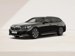 BMW i5 Touring - eDrive40 - M-Sport - Pano - Trekhaak - Driving Ass Prof