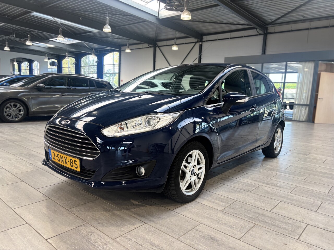Ford Fiesta - EcoBoost 100 pk Titanium | Automaat | Clima | 4 seiz. banden | LED dagrijverl. | Nwe distr - AutoWereld.nl
