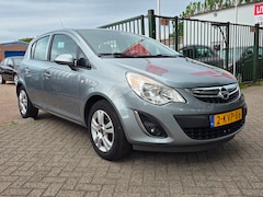 Opel Corsa - 1.4-16V Design Edition Automaat airco elektrische ramen cruis control cv op afs
