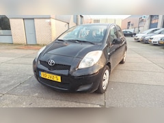 Toyota Yaris - 1.3 VVTi Aspiration AUTOMAATBak niet goed